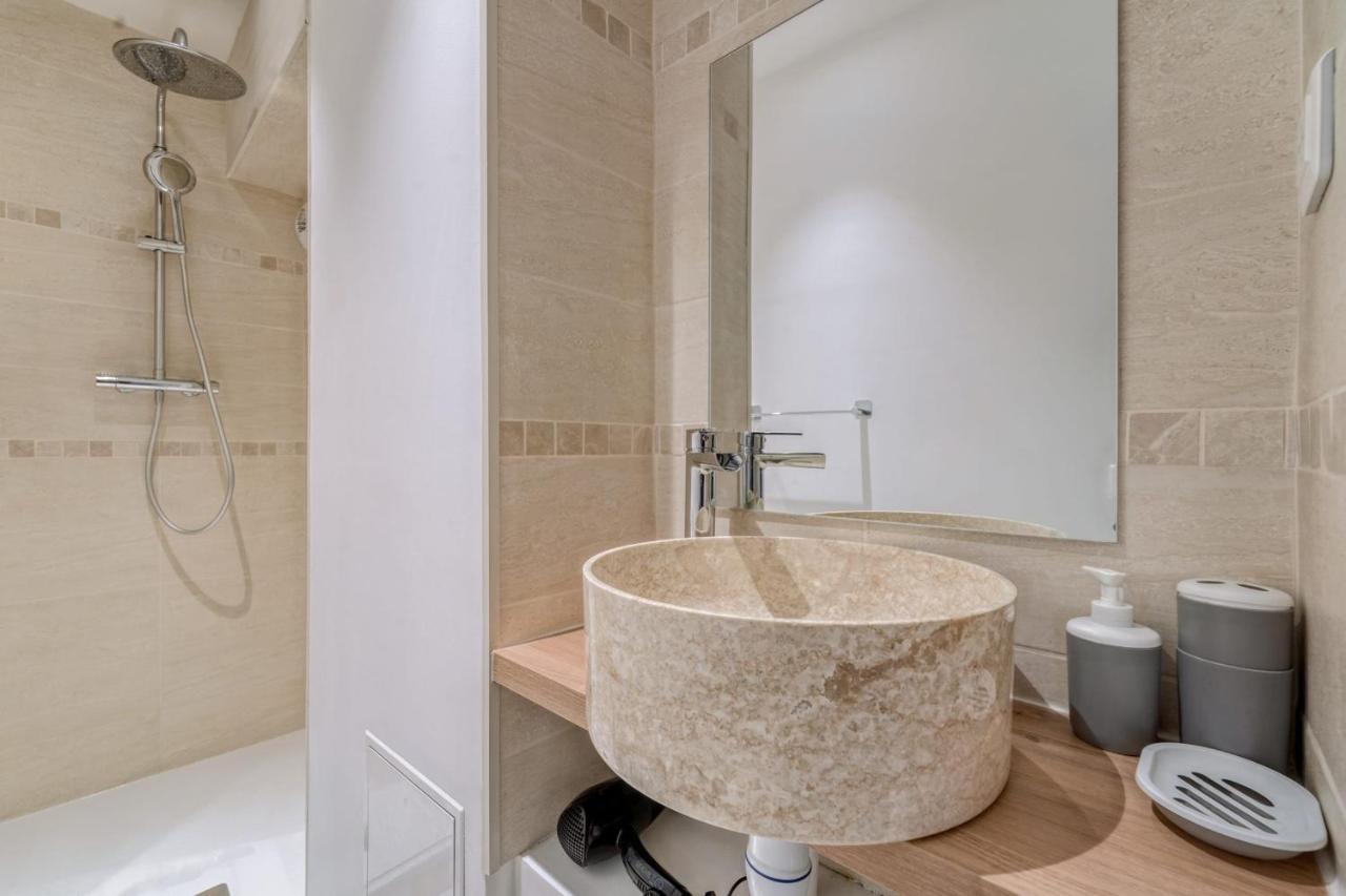 Beautiful Apartement With 2 Bedrooms In Paris Centre מראה חיצוני תמונה